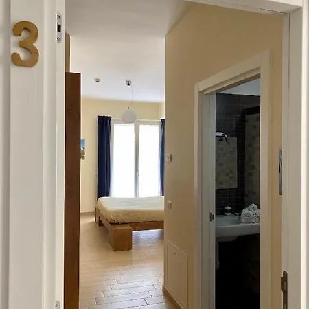 Loggia Dei Lezzi Bed and Breakfast