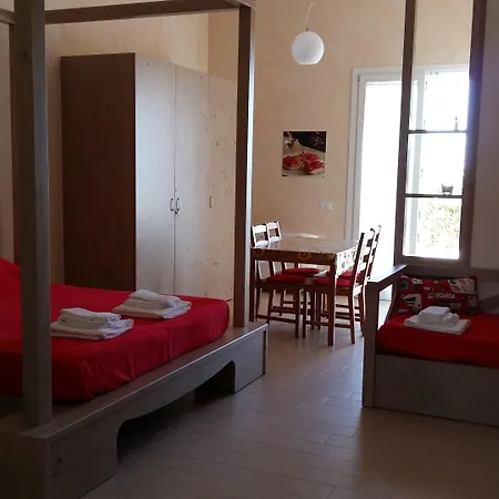 Loggia Dei Lezzi Bed and Breakfast Νότσι