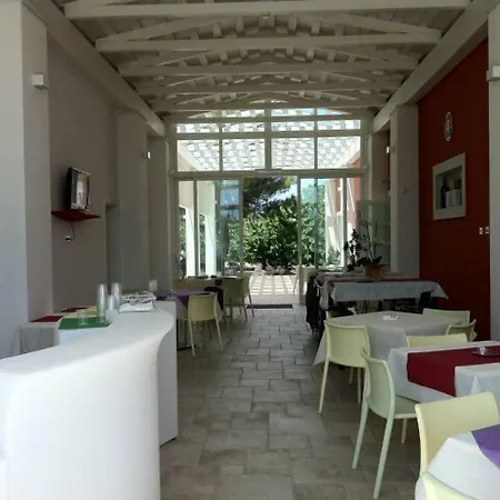 Bed and Breakfast Loggia Dei Lezzi Νότσι