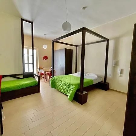 Loggia Dei Lezzi Noci