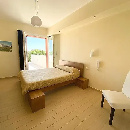 Loggia Dei Lezzi Bed and Breakfast 3*