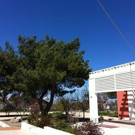 Loggia Dei Lezzi Bed and Breakfast