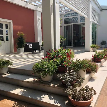 Bed & Breakfast Loggia Dei Lezzi 3*