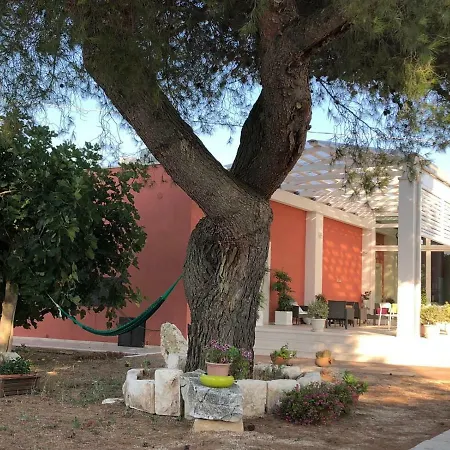 Loggia Dei Lezzi Bed and Breakfast 3*