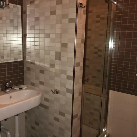 Loggia Dei Lezzi Noci