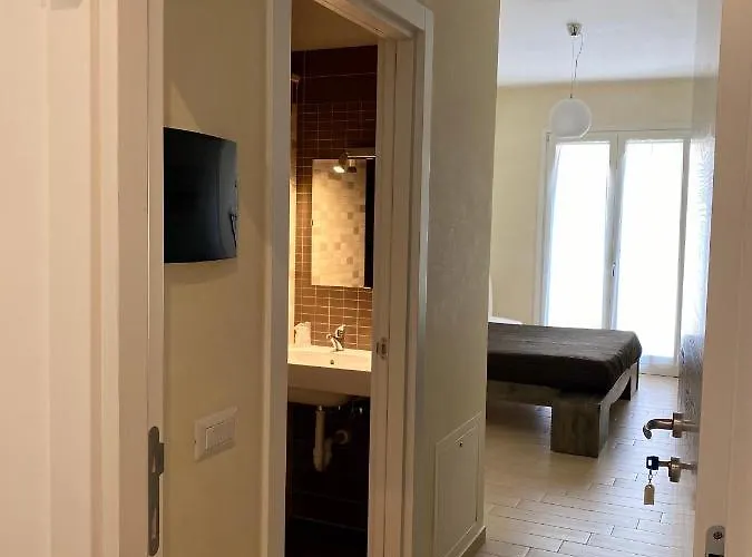 Loggia Dei Lezzi לינה וארוחת בוקר