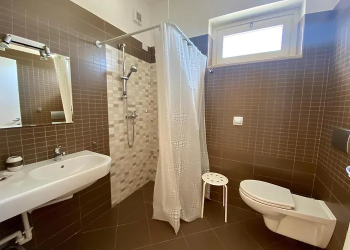 לינה וארוחת בוקר Loggia Dei Lezzi נוצ'י