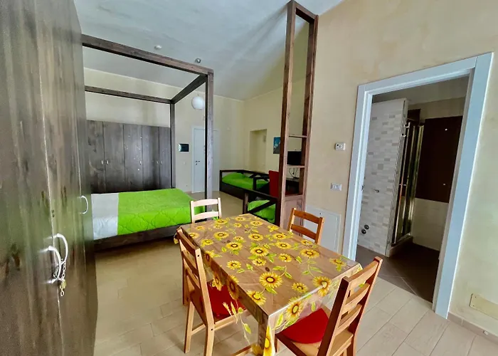 לינה וארוחת בוקר Loggia Dei Lezzi נוצ'י