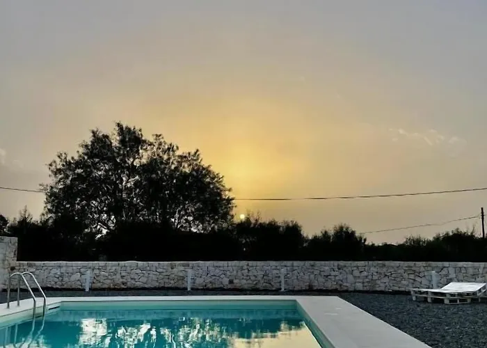 Loggia Dei Lezzi לינה וארוחת בוקר נוצ'י