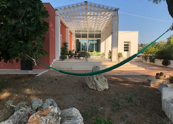 לינה וארוחת בוקר Loggia Dei Lezzi 3*